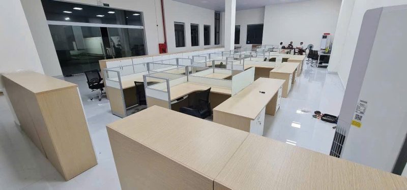 setup bàn văn phòng Bình Dương cho công ty