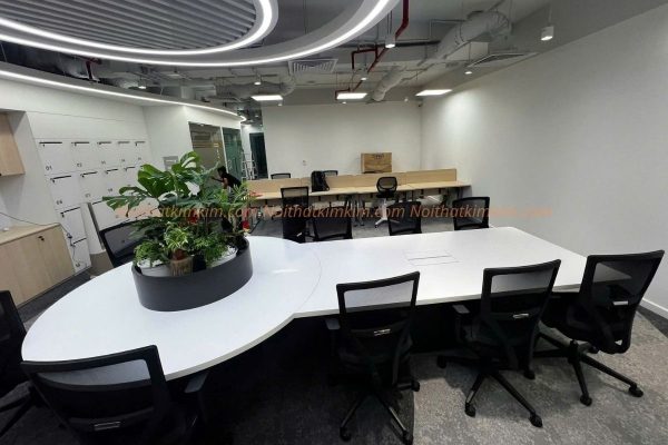 văn phòng làm việc có nội thất đơn giản hiện đại tại bình dương
